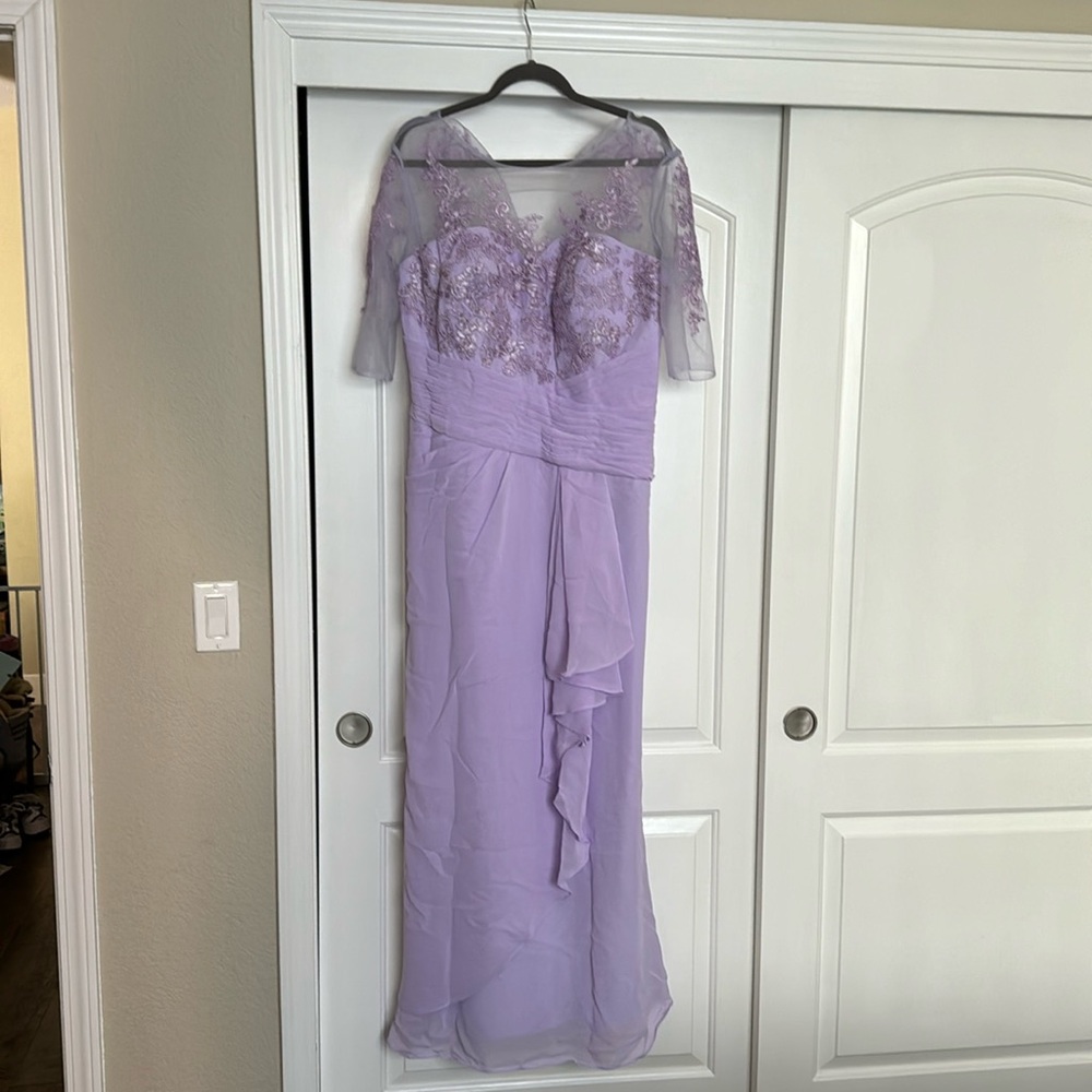 Purple Flutter Sleeve Sweetheart Gown for Weddings